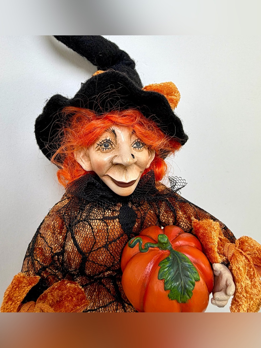 Mark Roberts Collection Lanky Legs Halloween  Shelf Sitter Broom Pumpkin READ